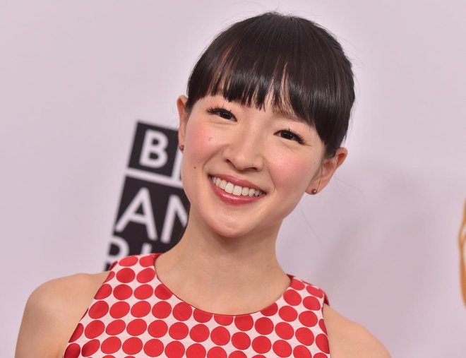 Moto Marie Kondo, ki je oblikovala svojo metodo pospravljanja, znano kot KonMari, se glasi, da se moramo v življenju znebiti stvari, ki v nas ne zanetijo iskrice veselja.
Foto: DFree/ Shutterstock