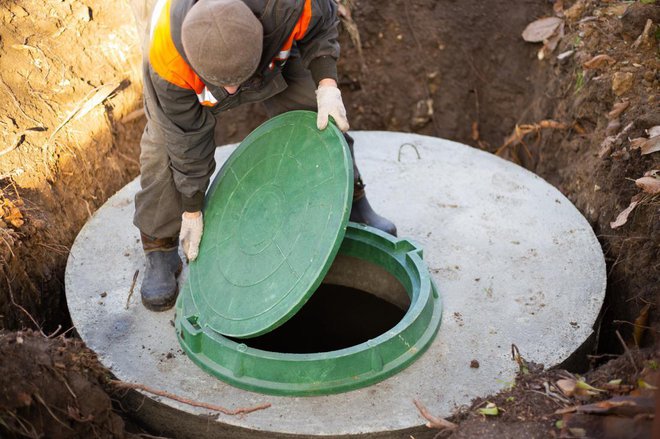 Prednost tipskih betonskih podzemnih zbiralnikov je nizka cena, slabost pa velika teža in zahtevnejša vgradnja. Foto: Natalia Kokhanova/Shutterstock
Foto: