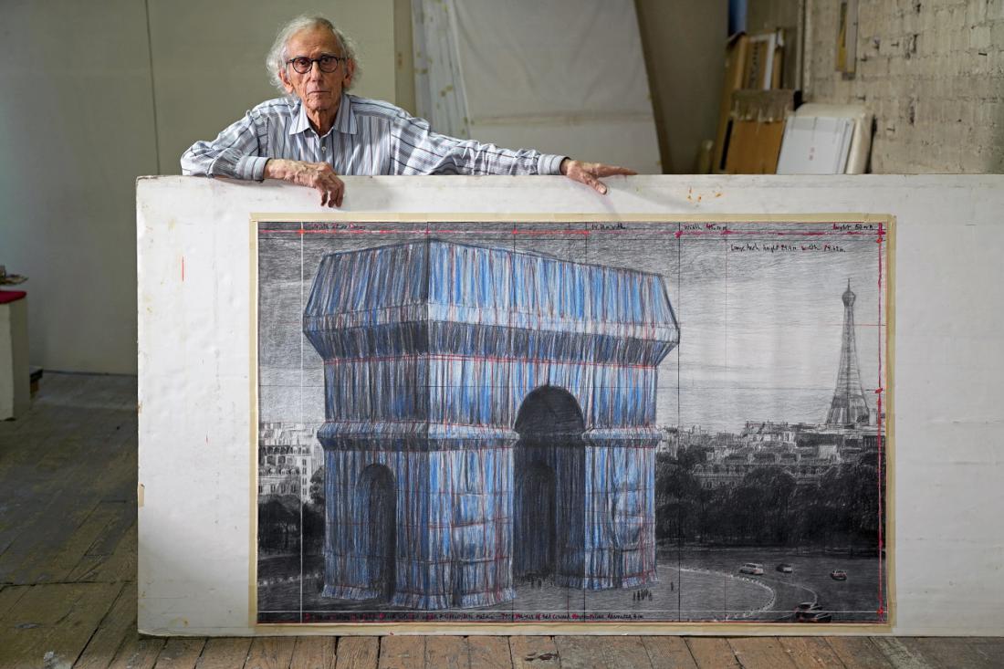 Christo leta 2019. Foto Wolfgang Volz/Christo and Jeanne-Claude Foundation