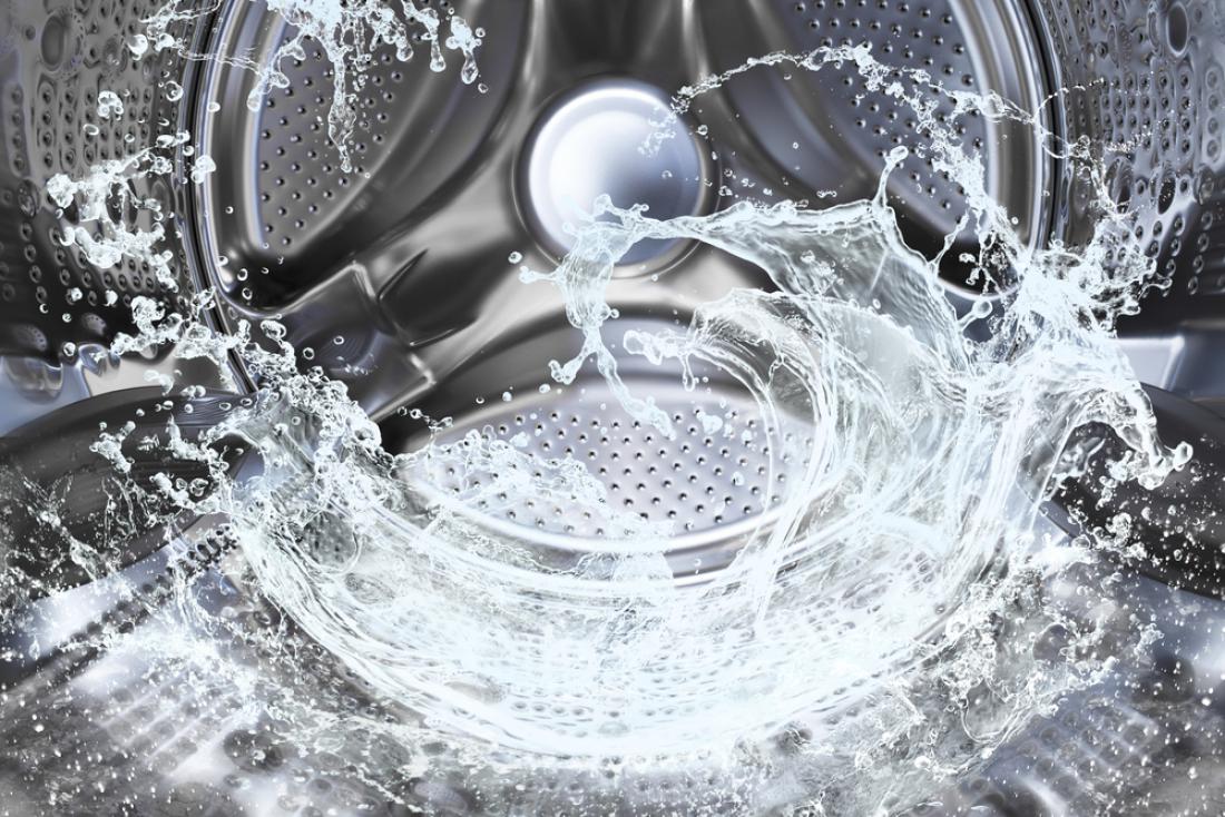 Da bi se znebili neprijetnega vonja, stroj mesečno čistite. FOTO: NoonBuSin/Shutterstock