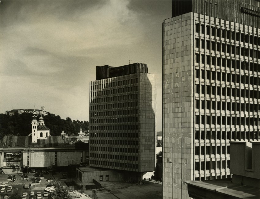 Edvard Ravnikar, Trg republike, Ljubljana, 1960-74, fotografiral Janez Kališnik, arhiv MAO
