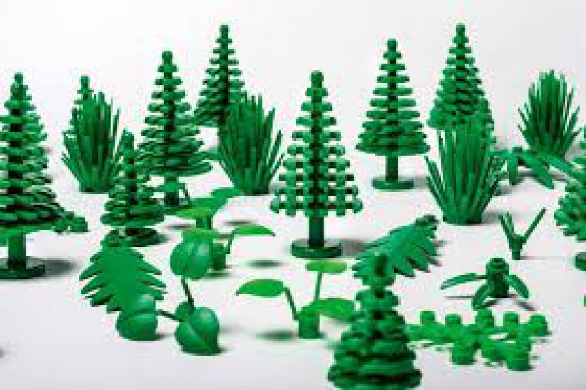 Lego bo drevesa, liste in grmičke izdeloval iz plastike rastlinskega izvora.
