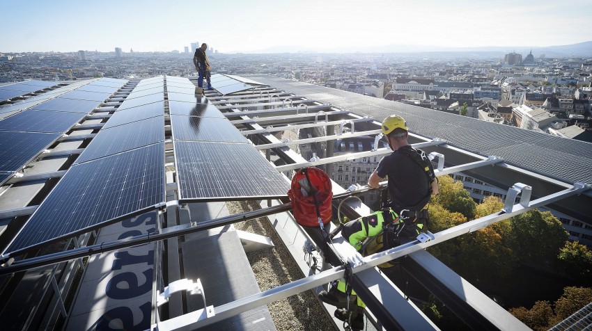 Dunajsko energetsko podjetje Wien Energie je leta 2019 zgradilo toliko novih sončnih elektrarn kot v preteklih desetih letih skupaj. 