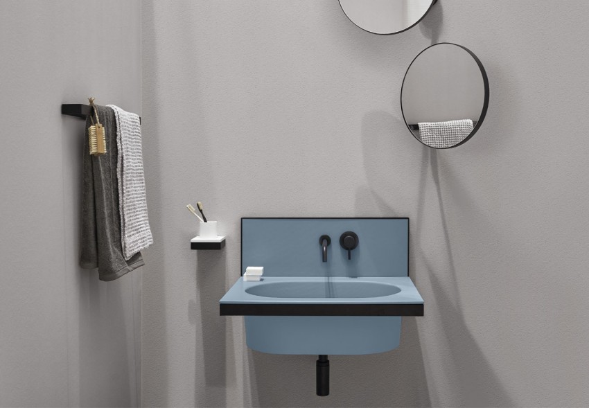 <p>Med modnimi smernicami, ki narekujejo trende v kopalnici, so poleg obarvanih armatur tudi umivalniki v barvah.</p>