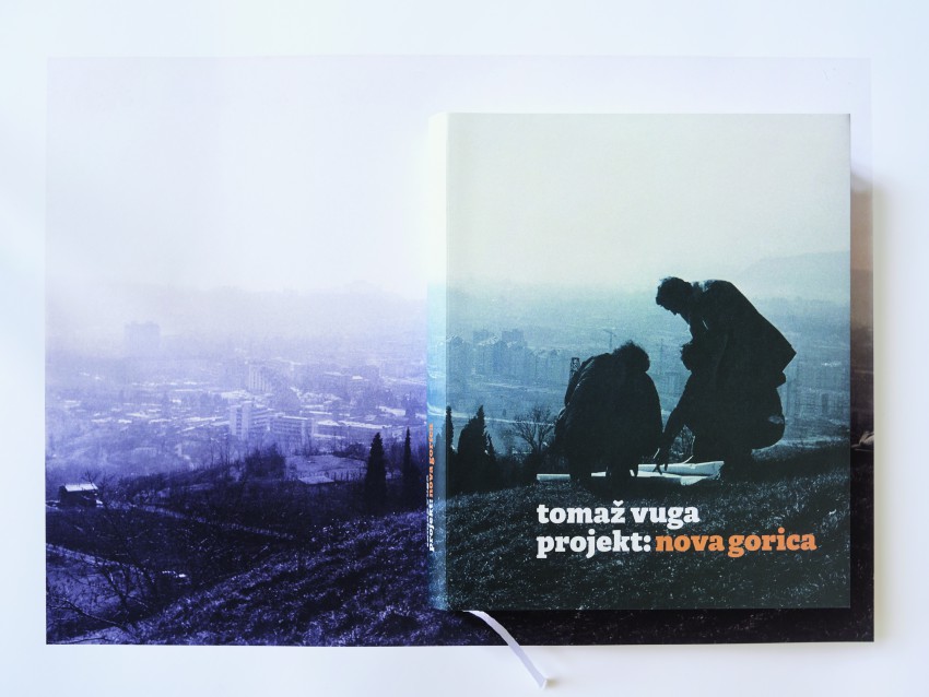 S Plečnikovo medaljo za pomembno delo s področja arhitekturne teorije, kritike in strokovne publicistike so nagradili Tomaža Vugo za knjigo Projekt: Nova Gorica. 
