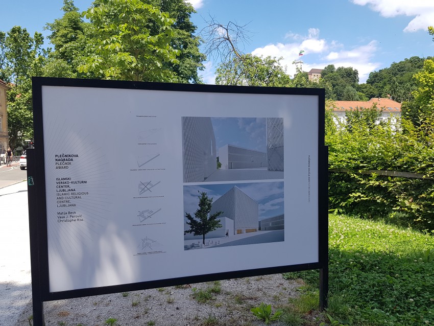 <p>V mestni galeriji na prostem na Krakovskem nasipu ob Ljubljanici so na ogled arhitekturni projekti, ki so letos prejeli ali so bili nominirani za Plečnikova odličja 2020.</p>
