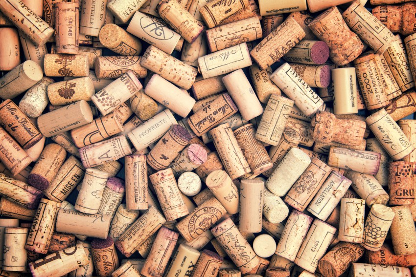 Največ plute se porabi za vinske zamaške, ki jih vsako leto izdelajo kar 340.000 ton.
