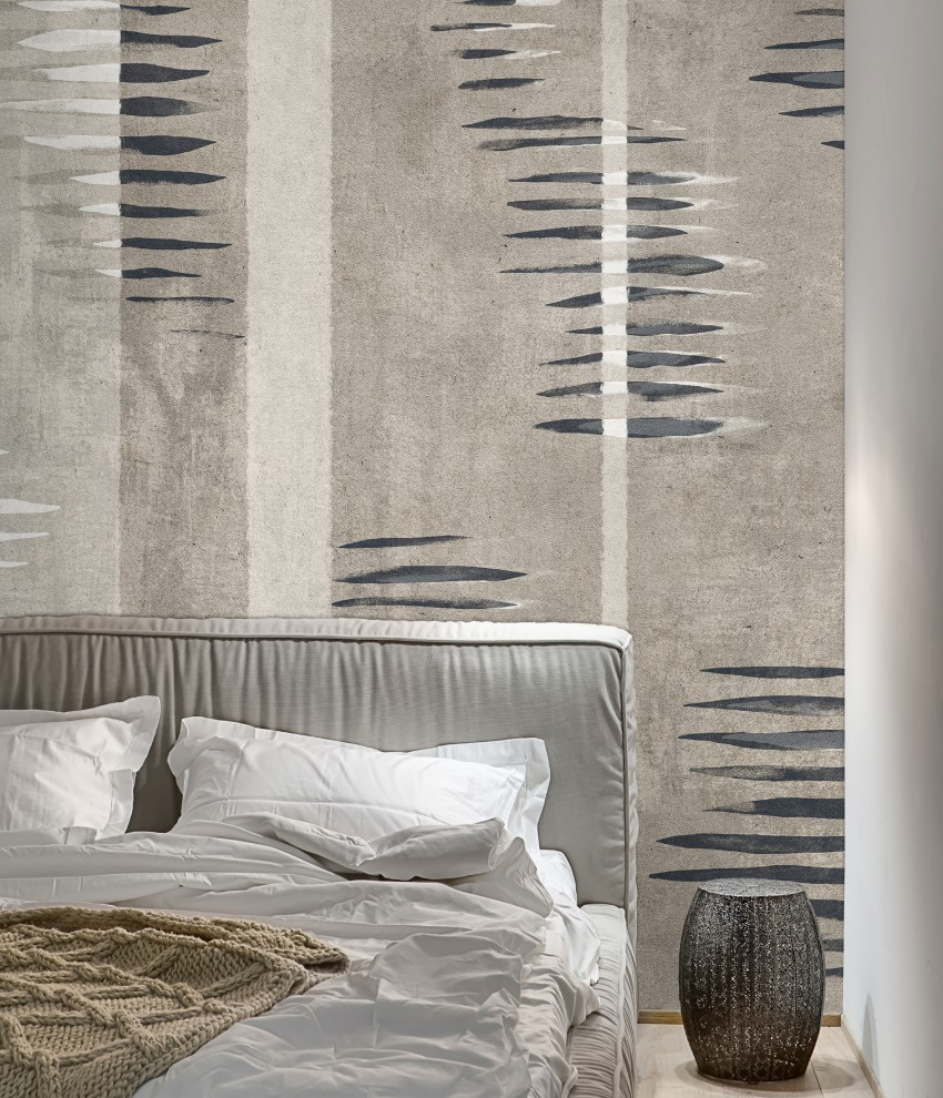 Stena za vzglavjem postelje je primerna za tapeto. Tu velja podobno kot pri vzorcih na tkaninah: za vsak okus se nekaj najde. Namig: med modnimi, ki so primerne tudi za spalnico, so sive.