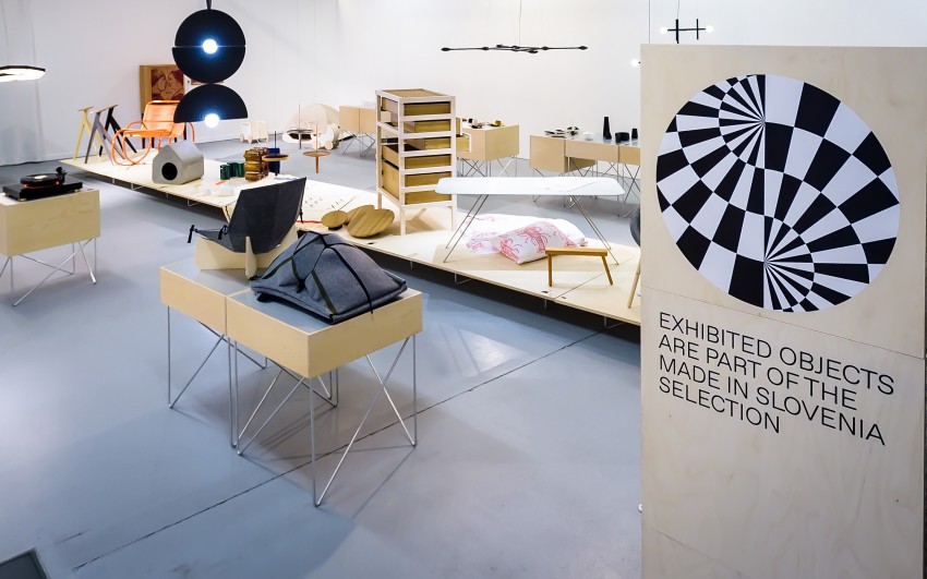 <p>Kuratorki razstave sta Zala Košnik in Mika Cimolini, postavitev pa je delo oblikovalskega studia Kabinet 01.</p>