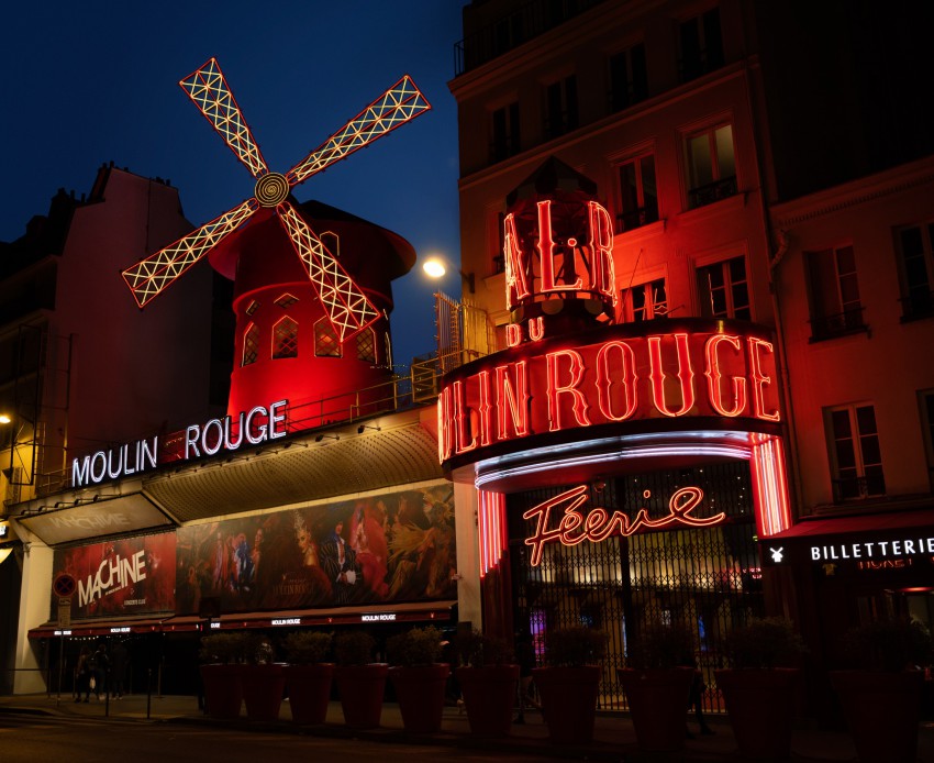 Znameniti Moulin Rouge, ki letos praznuje 133-obletnico, vsako leto obišče 600.000 ljudi.