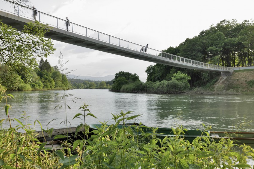 Zlati svinčnik – Jereb in Budja arhitekti (Blaž Budja in Rok Jereb) za most za pešce in kolesarje v Irči vasi