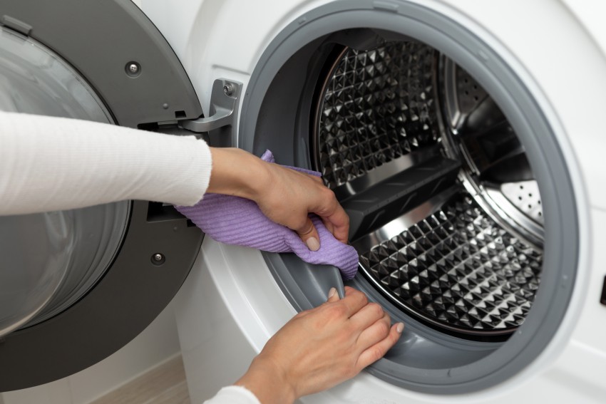 Za delovanje pralnih in sušilnih strojev porabimo v gospodinjstvu približno 18 odstotkov električne energije.